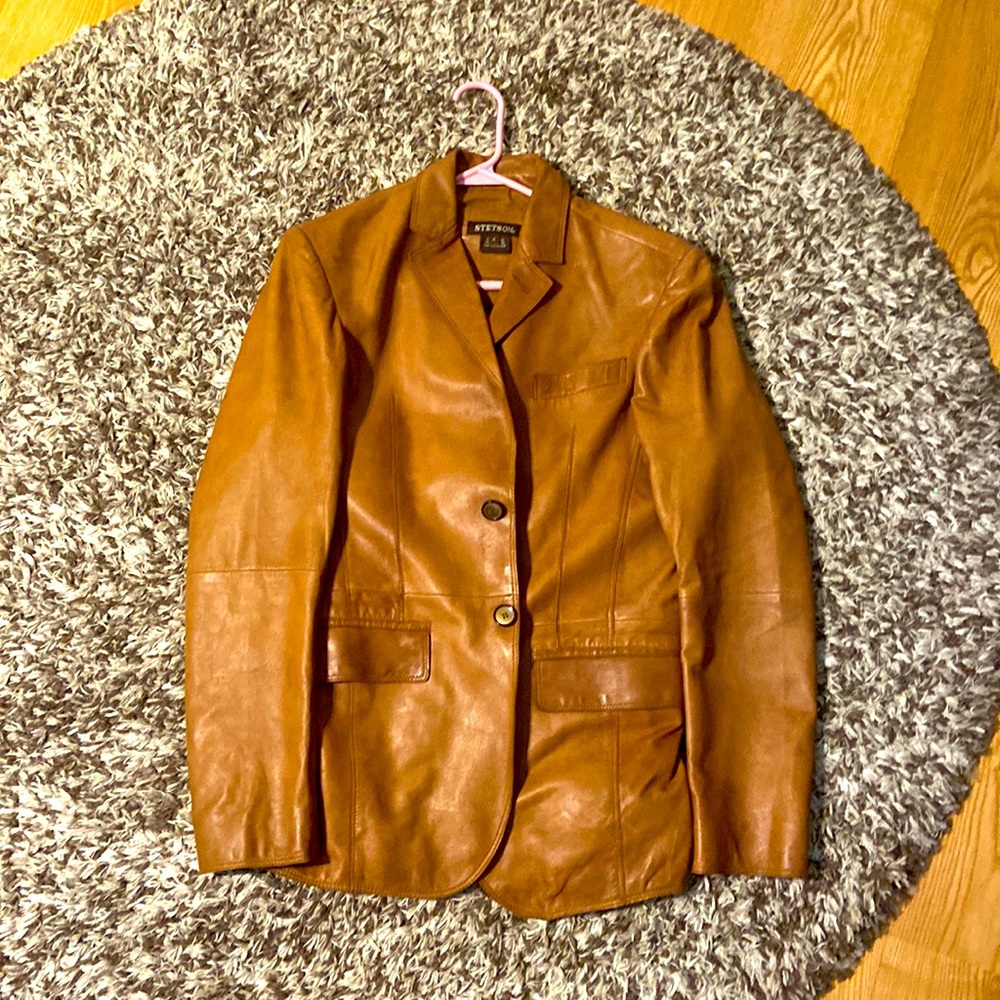 Gently Used. Like New.